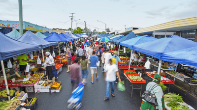 Image_People walking at the Global Food Markets